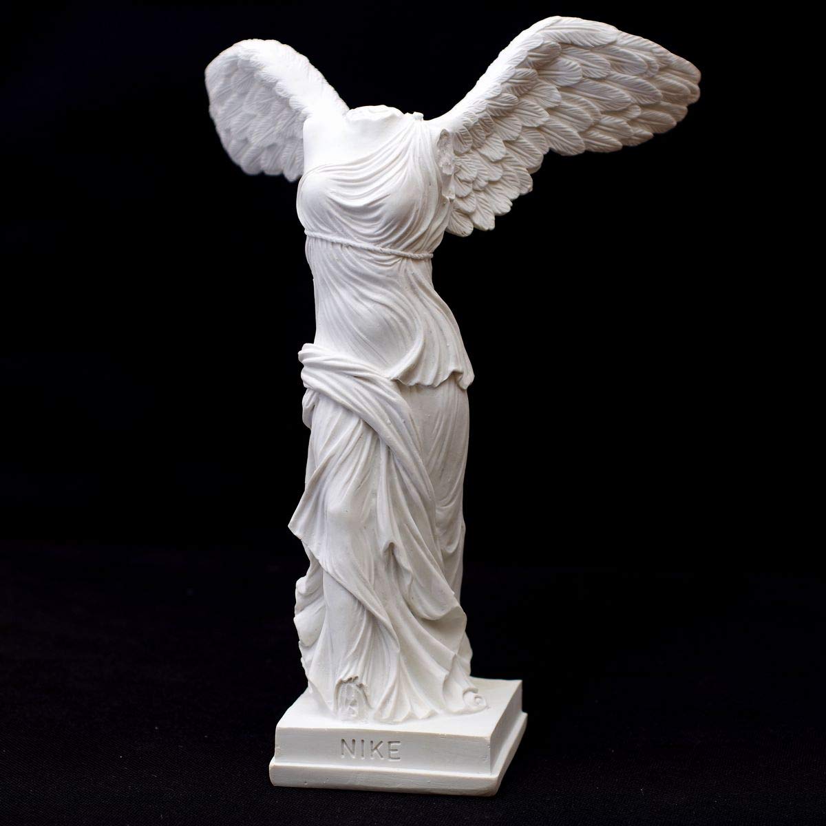 「プレミア」 「ルーブル美術館」 サモトラケのニケ フィギュア Amazon.co.jp: サモトラケのニケ 石膏像風 フィギュア 高さ約24